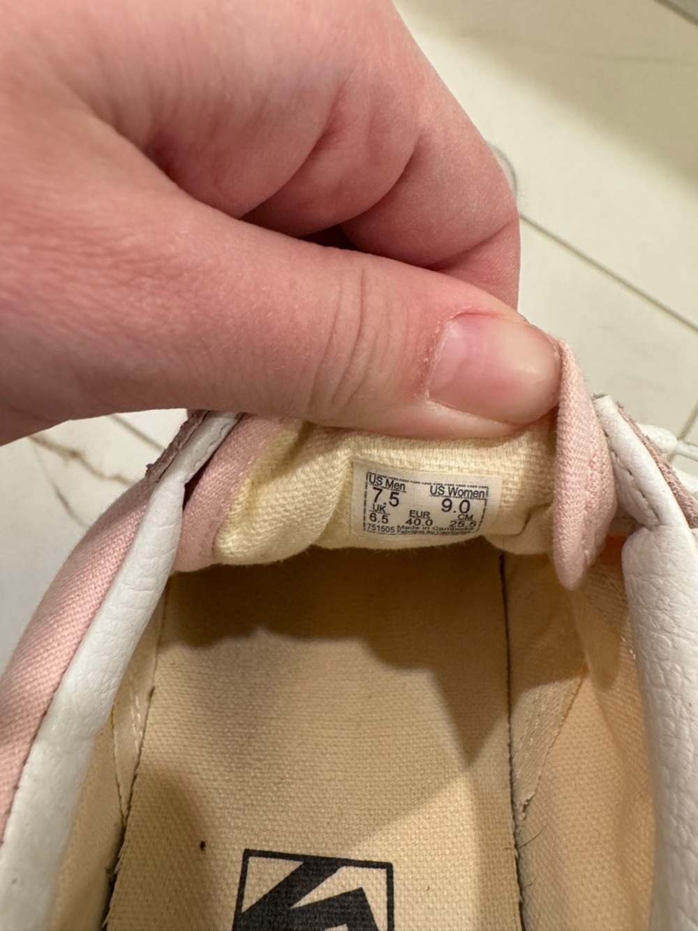 Pink Vans - Picture 4 of 4